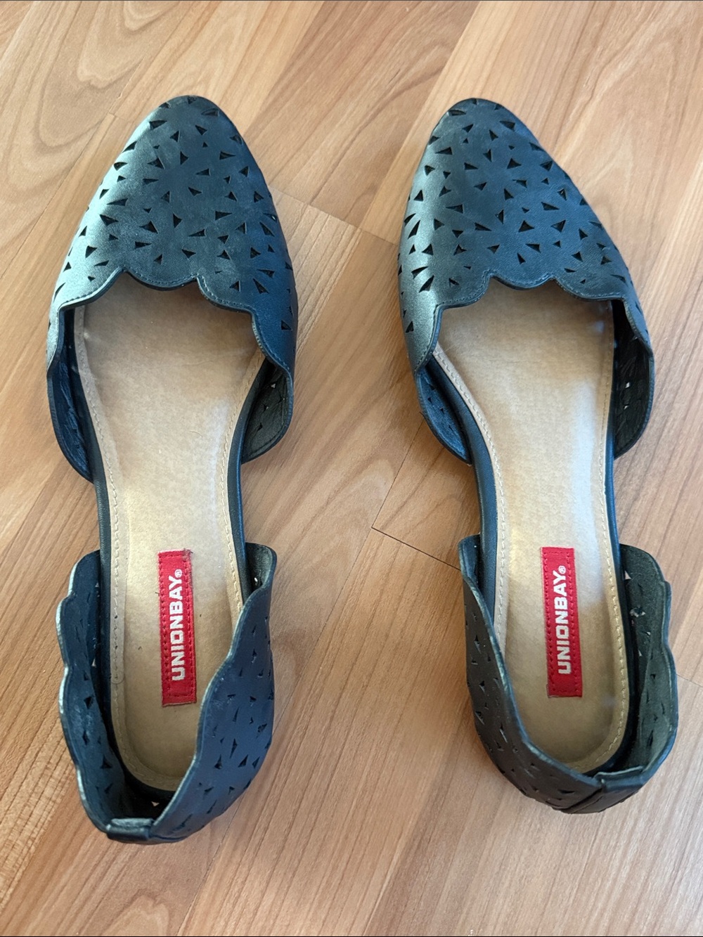 Size 10 Unionbay Black Laser-Cut D'Orsay Flats